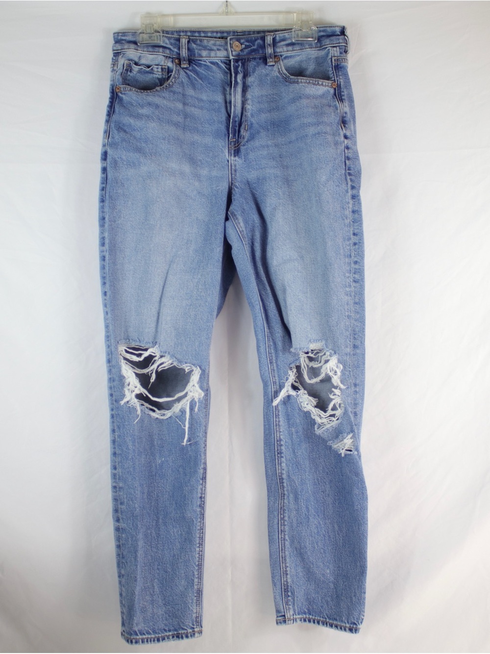 American Eagle Outfitters Light Blue Ripped Strigid Mom Jean Pants Womens Size 8